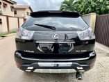 A picture of Lexus RX 330