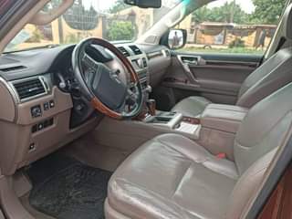 A picture of 2023 Lexus GX460 2010