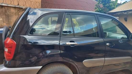 A picture of RAV4 2006