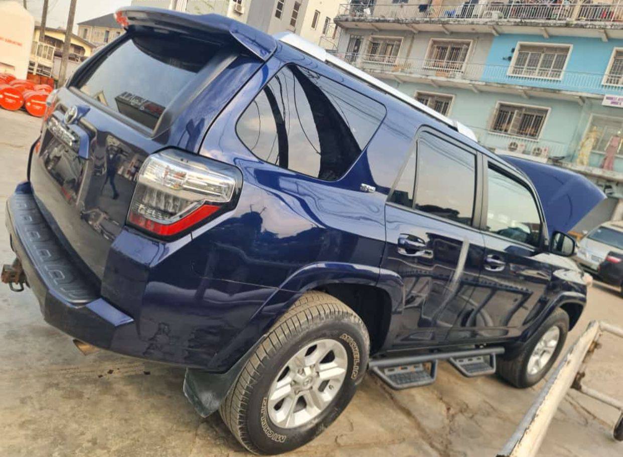 A picture of TOYOTA 4RUNNER 2017 FOREIGN USED