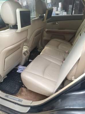 A picture of 2006 Lexus RX330 Documents intact with android screen Silent engine