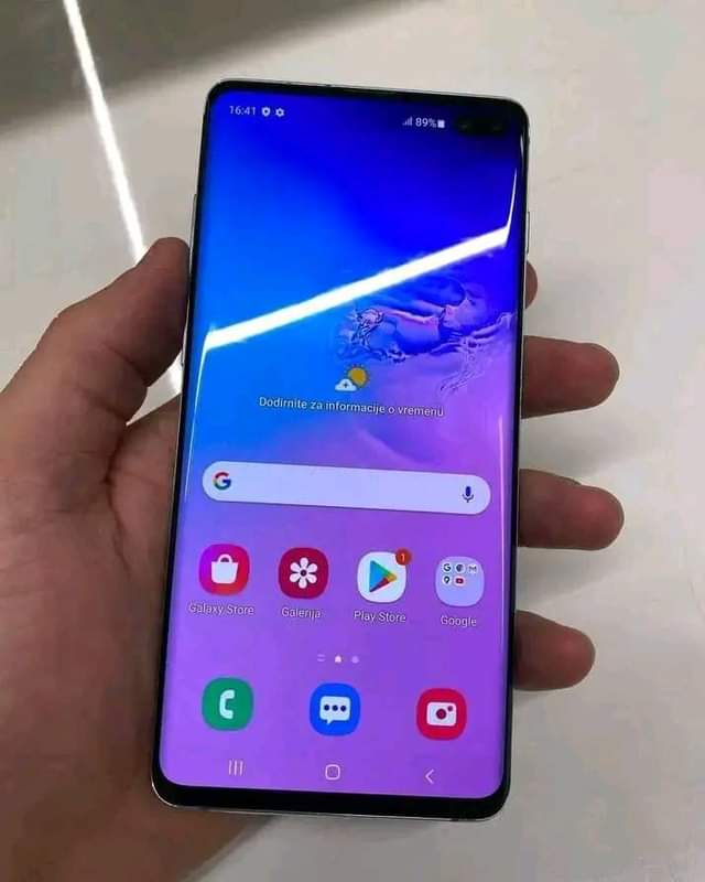 A picture of Samsung Galaxy S10 plus gb 256