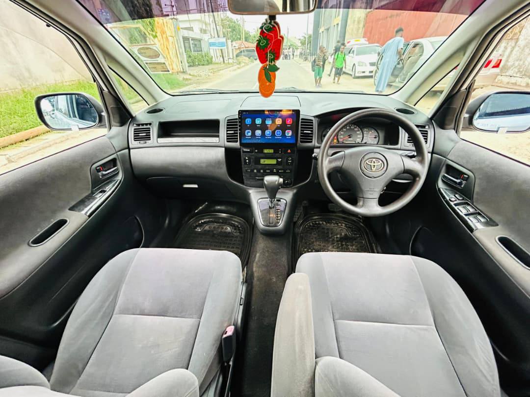 A picture of Corolla spacio