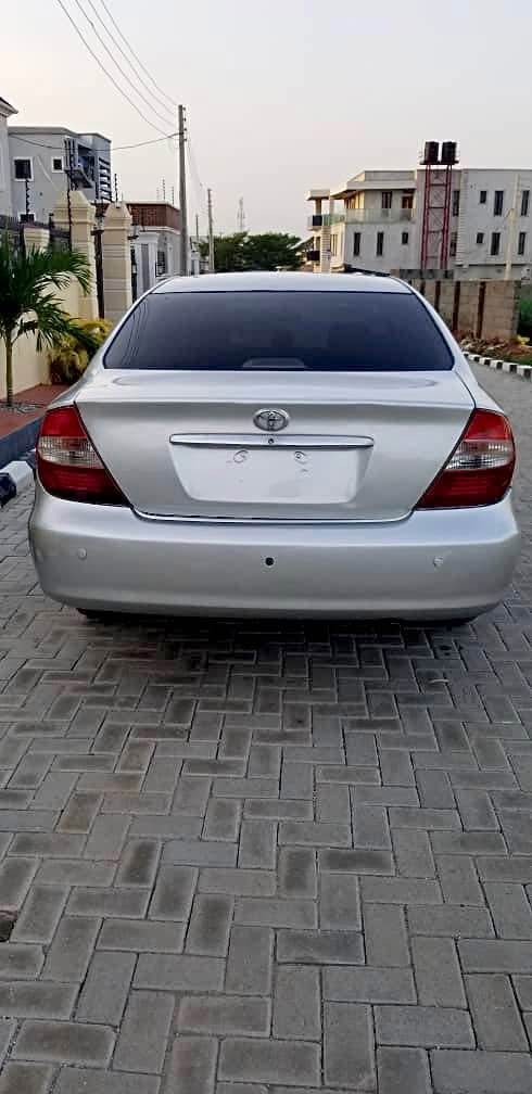 A picture of TOYOTA CAMRY 2004