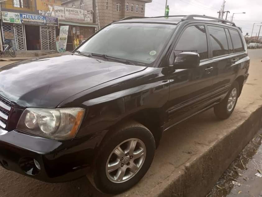 A picture of Toyota highlander