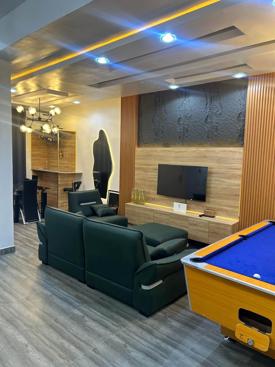 A picture of 4 bedroom terrace short let in Lekki phase 1