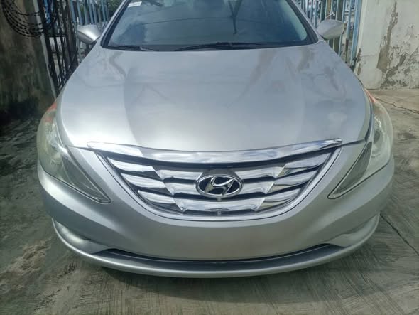 A picture of Distress Foreign used Hyundai Sonata 2013 Accident free 8 5M
