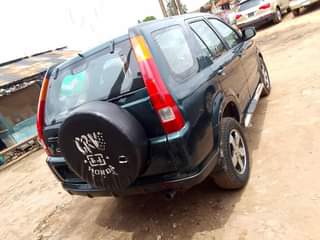 A picture of HONDA CRV 03