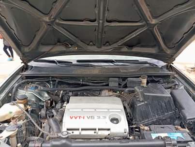 A picture of Very Sharp Toks Standard06 Toyota Highlander Limited Edition with 3