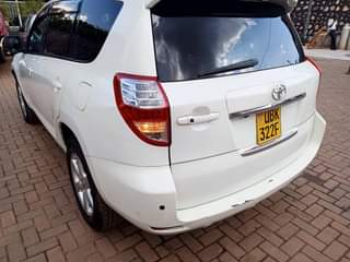 A picture of Toyota vanguard at 35m Negotiable price call 0742003431 0760749220
