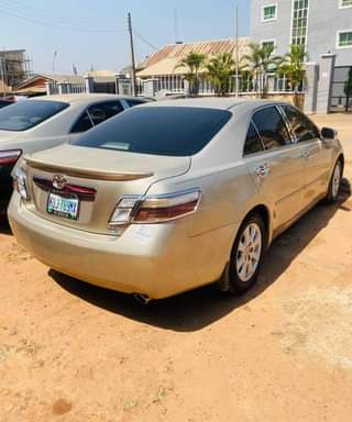 A picture of 2009 Toyota Camry hybrid Spider 1