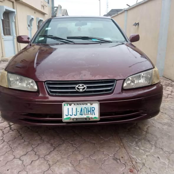 A picture of 2001 Toyota Camry