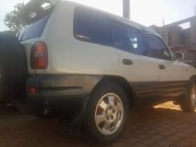 A picture of Harreir 2.2cc 14m Rav4 7m 0705835212