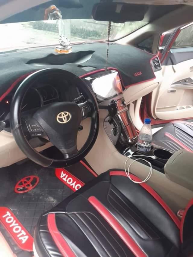 A picture of 2010 Toyota Venza