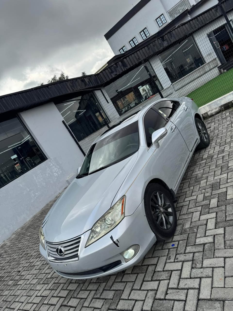A picture of REGISTERED LEXUS ES350 2011 