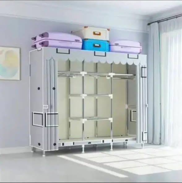 A picture of Strong portable wardrobe