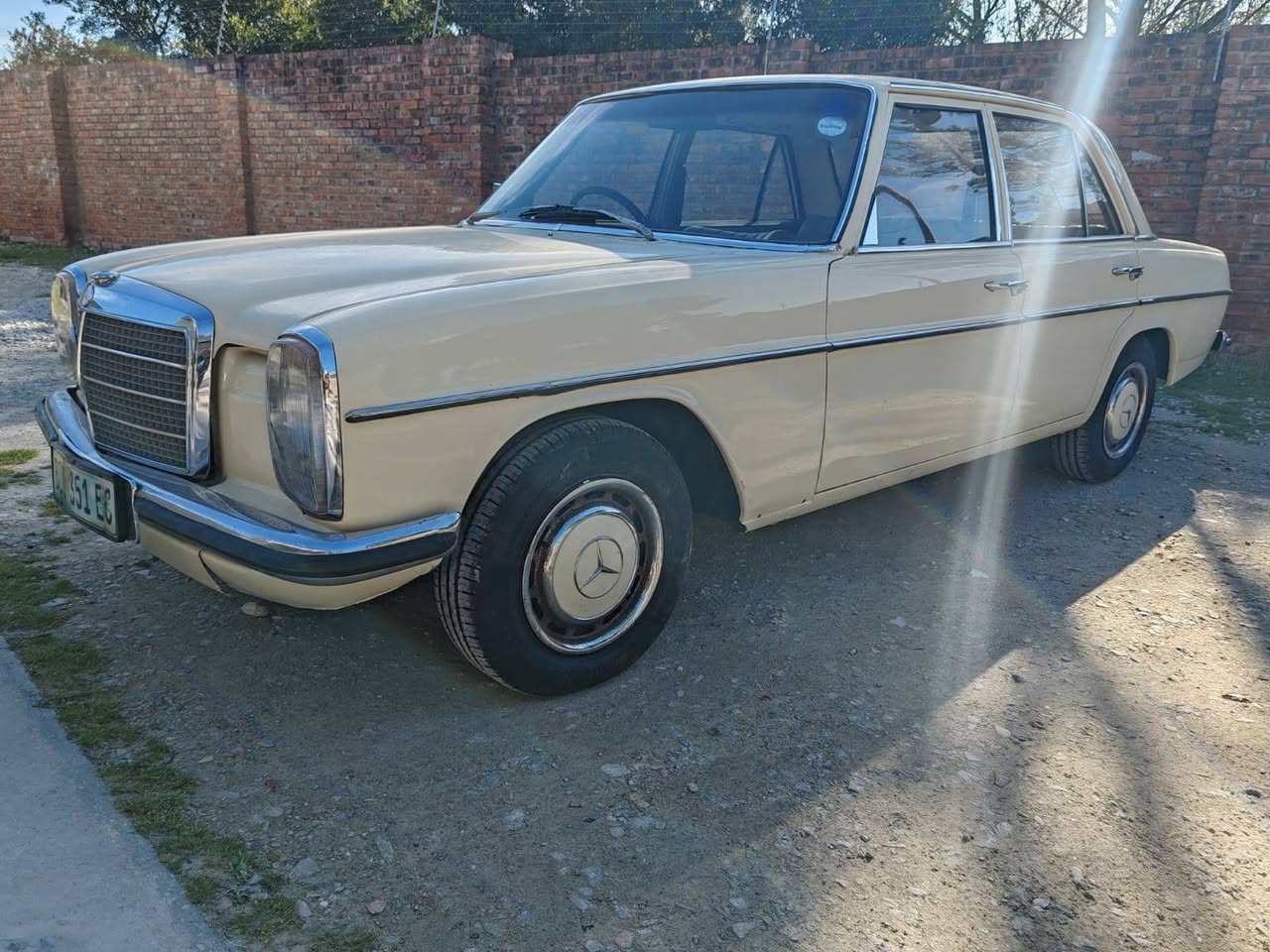 1975 Cars