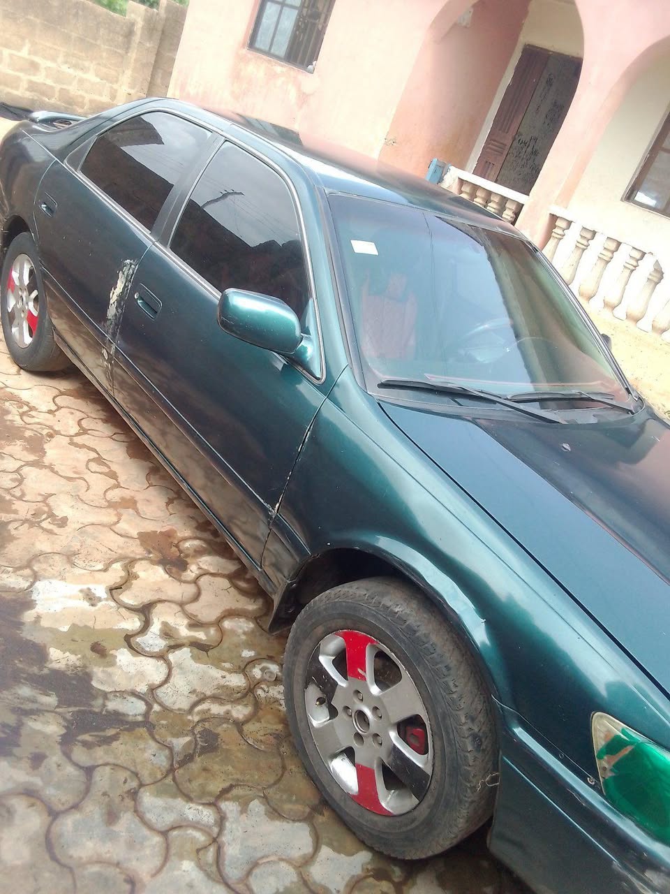 A picture of 2000 Toyota camry