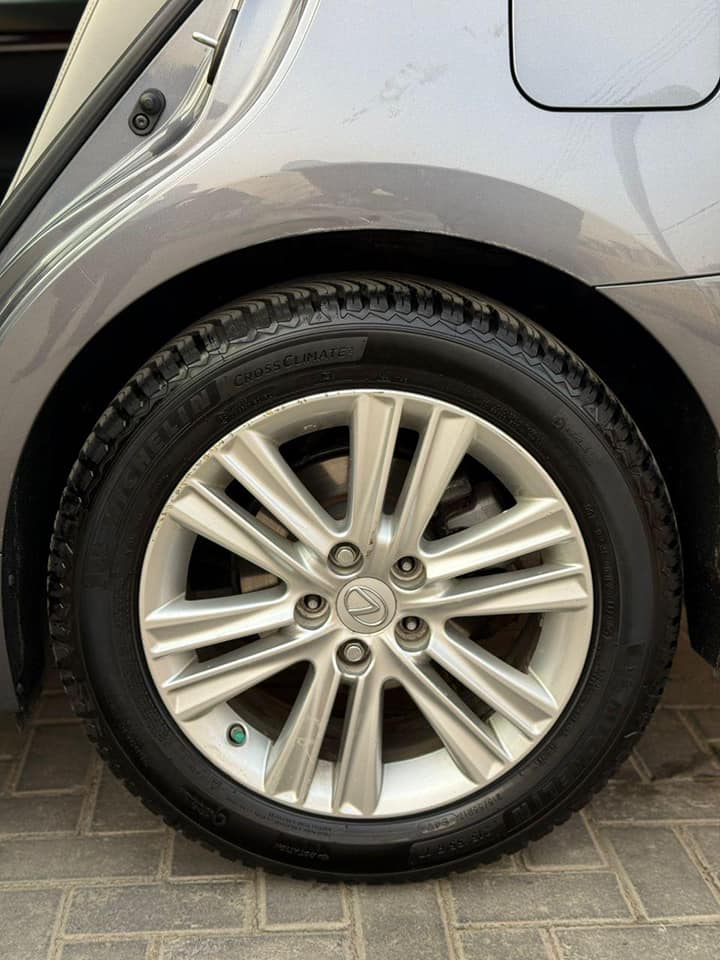 A picture of Happy new year Foreign used 2014 LEXUS ES350 premium accident