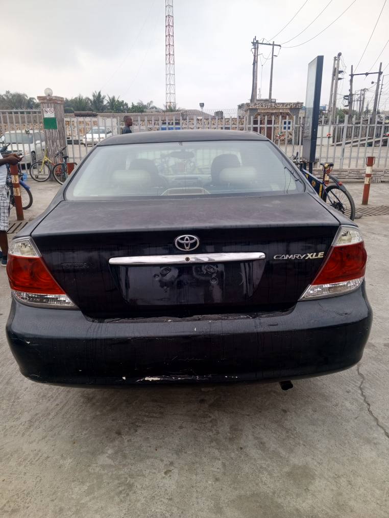 A picture of Toyota Camry V6 Engine