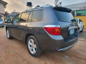 A picture of Toyota Highlander