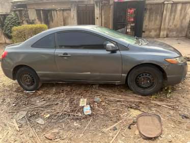 A picture of 2008 honda civic nothing to fix 07018878088