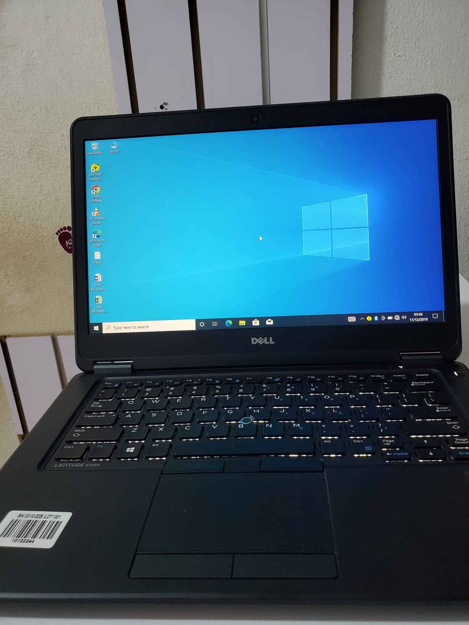 A picture of Dell 7270 i7 6th Gen 8gb ram 256ssd btry 6hrs