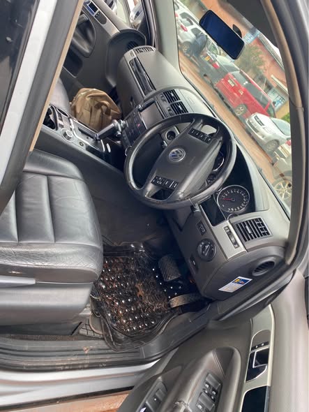 A picture of Volkswagen Toureg 2008 0704297488