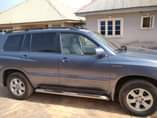 A picture of 2003 Toyota Highlander Se