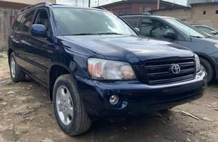 A picture of TOKUNBO Toyota Highlander