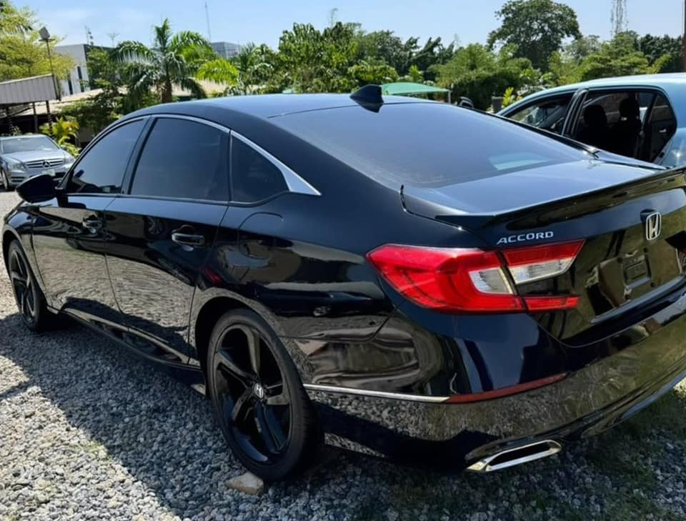 A picture of Distress Honda Accord 2018 buy and drive at maitama Price