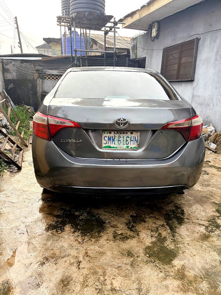 A picture of 015 Toyota Corolla