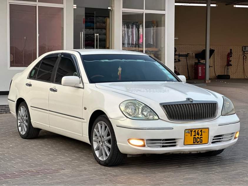 A picture of TOYOTA BREVIS PREMIUM Cc 2490 Year 2005 Full ac Full
