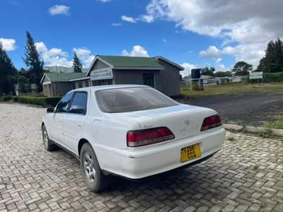 A picture of Cresta Gx 100 ipo vizuri sana Cc 1990 full Ac