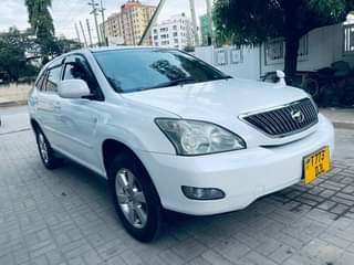 A picture of TOYOTA HARIER