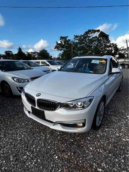 bmw 320i