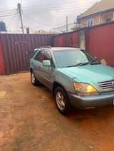 A picture of Lexus Rx300