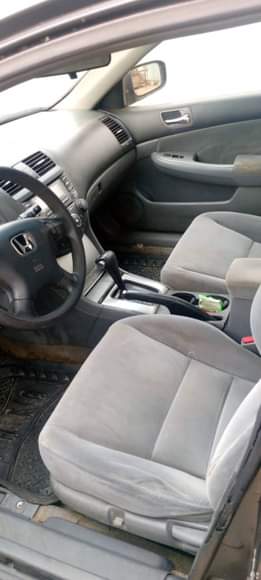 A picture of Honda Accord 05 available for sale guy s take advantage