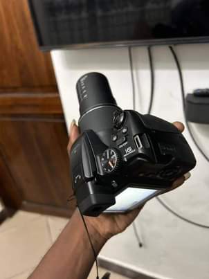 A picture of FUJIFILM FINPIX S8300