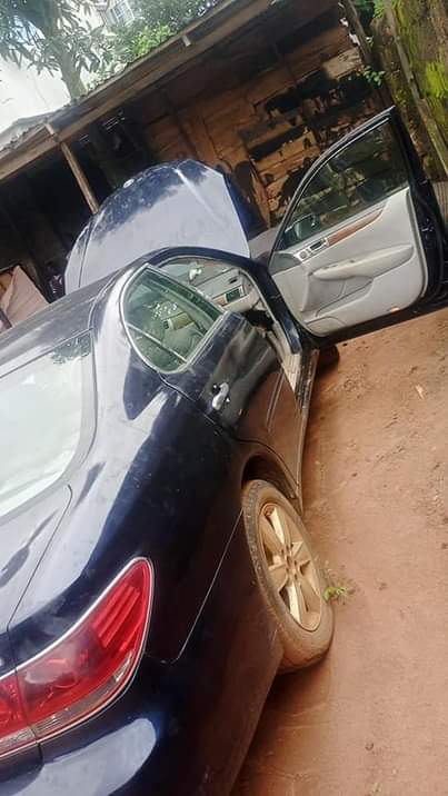 A picture of Dealers Market Distress Sale Registered 05 Lexus ES 330 WITH