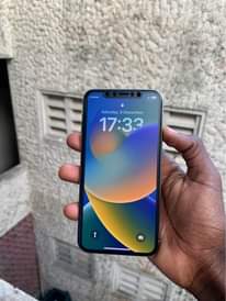 A picture of Iphone x