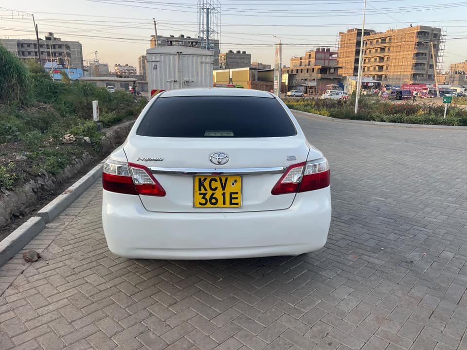 A picture of TOYOTA PREMIO