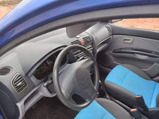 A picture of 1998 Kia picato Picato Car