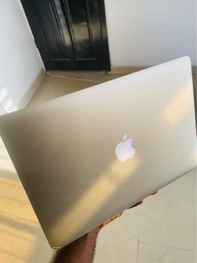 A picture of 2015 MacBook air 08023636149