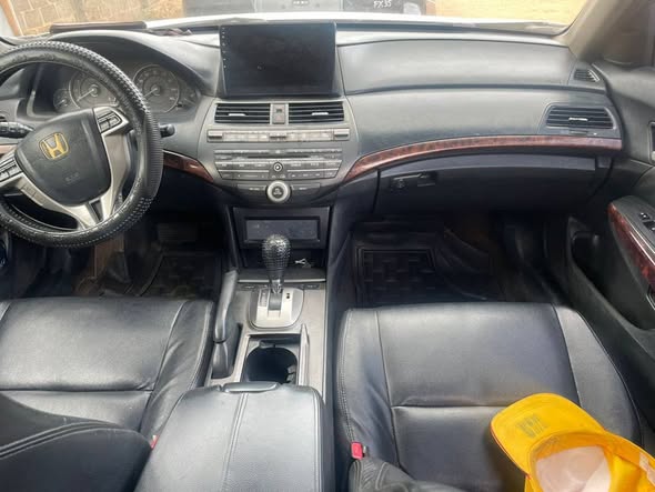 A picture of Neatly Used Honda Crosstour 2010 Aboru