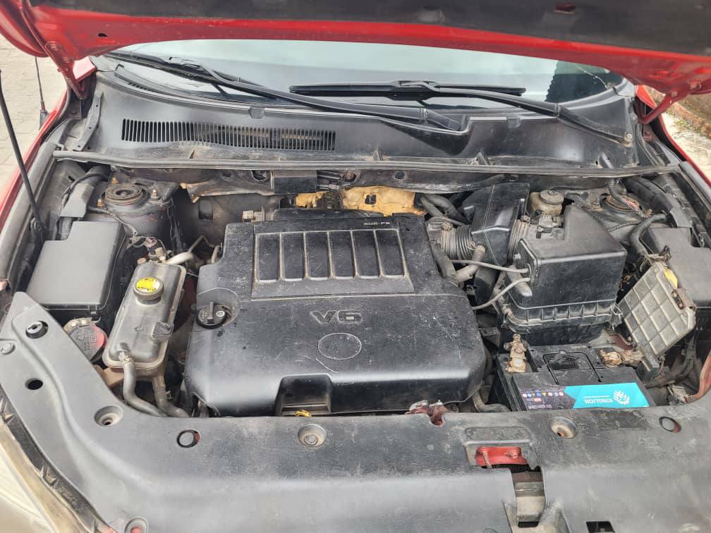 A picture of Reg Rav4 2008 V6..07088153375. Ac leakage.