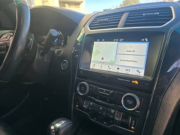 A picture of Ford explorer 2017 tokubo