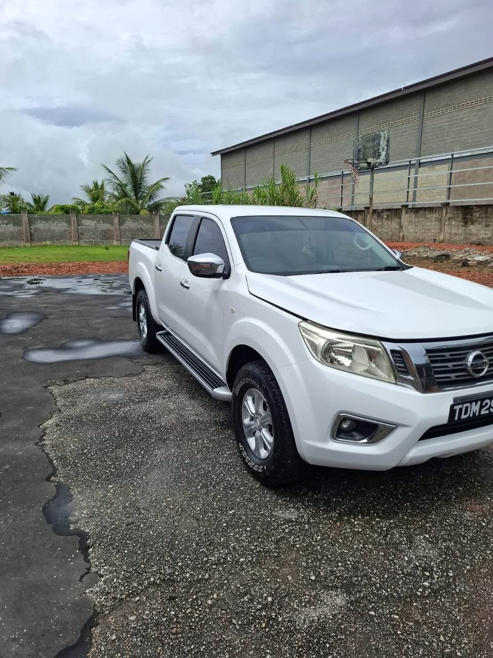 nissan navara