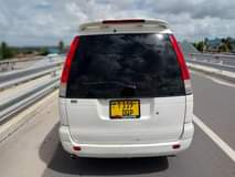 A picture of TOYOTA NOAH SR4O NAIUZA MIL 9 5 0743435416