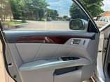 A picture of 2009 Toyota avalonship Three months used First body